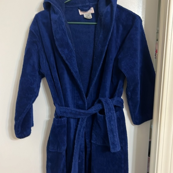 Kiwi made especially for you robe. - Picture 3 of 8